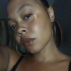 Meet your Posher, Taloria